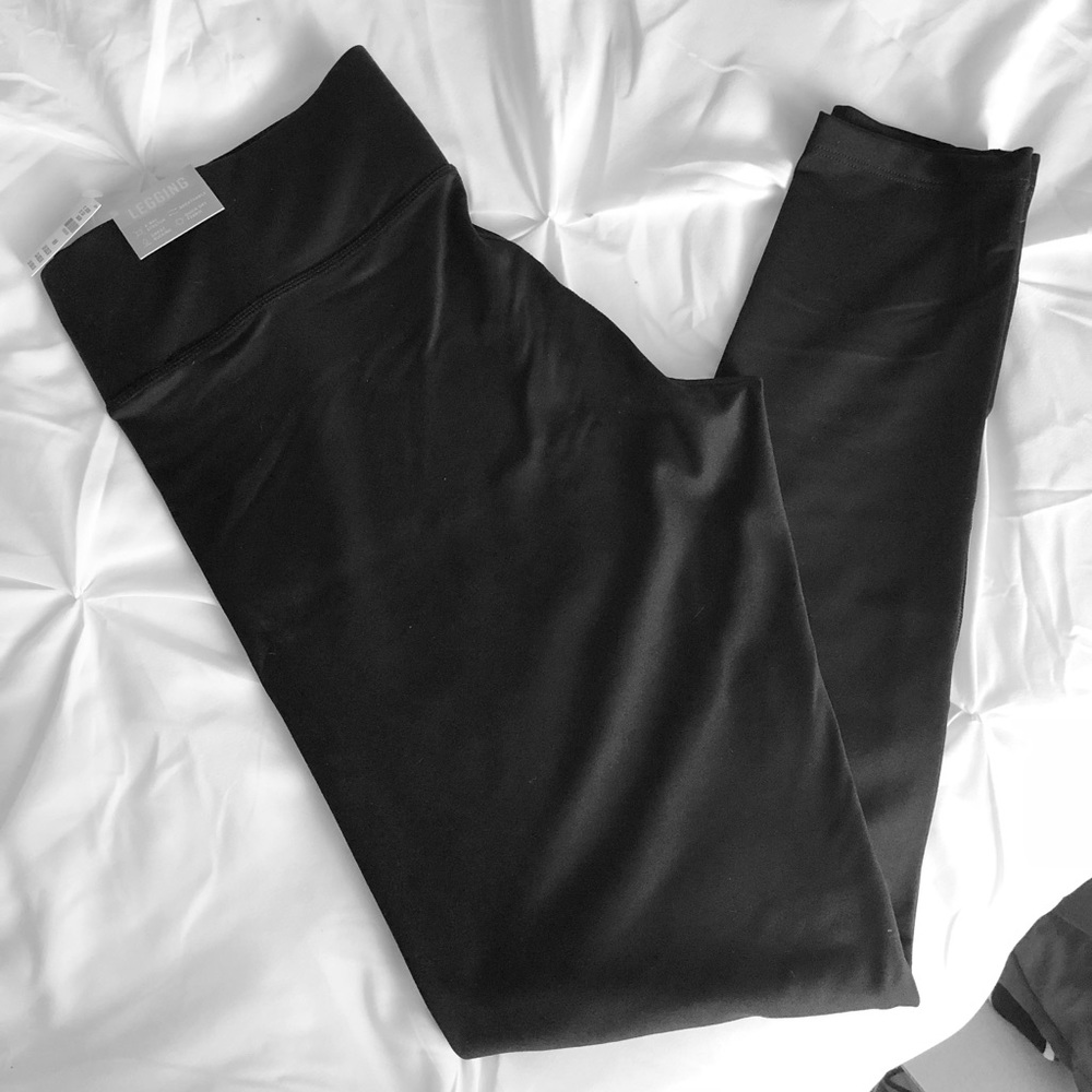 VS Pink Ultimate Yoga Legging Black Size Medium